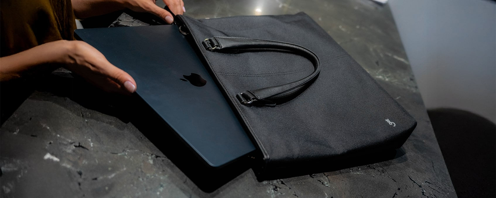 Teclado padrão ABNT2 com teclas destacadas.