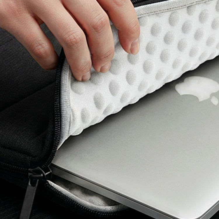 Detalhe do material do case