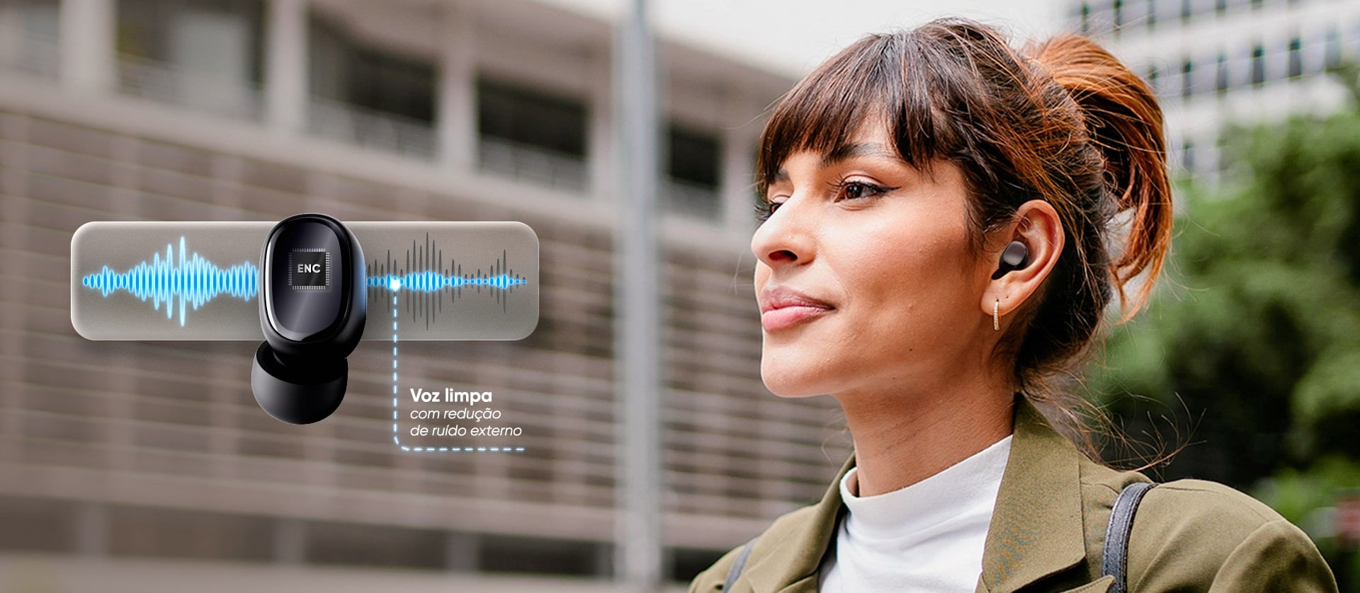 Pessoas conversando.