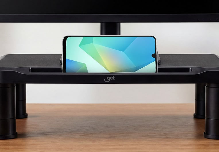 Suporte com celular acoplado